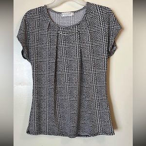 Jon & Anna Contemporary Top 🌻